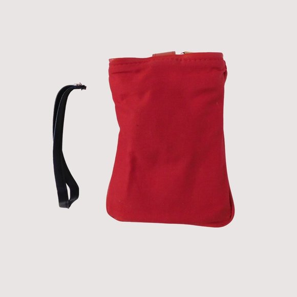 Delta Airlines First Class Amenity Travel Kit Red Snap Closure Detachable Strap - Picture 2 of 3